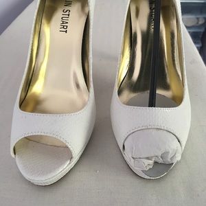 Women’s open toe shoe